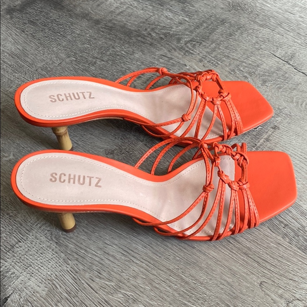 NWT - SCHUTZ- Sandals
